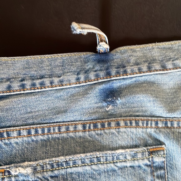 Men’s Levi’s 569 Jeans with distressing, Size 44w x 30in - Picture 7 of 13